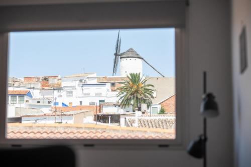 Campo de Criptana Apartment | Ático céntrico con vistas a Los Molinos