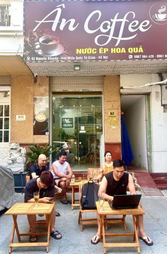 Van Mieu Apartment | Ân Coffee
