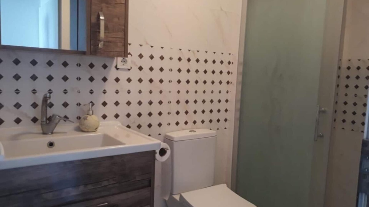 Cesme Apartment | ÇEŞME MERKEZDE BAHÇELİ DENİZE YÜRÜME MESAFESİNDE DAİRE