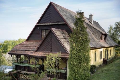 Tokarnia House | Śmietanówka Agroturystyka