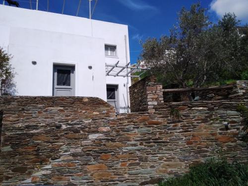 Megas Yialos-Nites Apartment | Ανδρος Αρκουδα