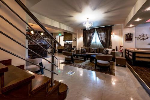 Perama House | Ξενώνας Γούσιας