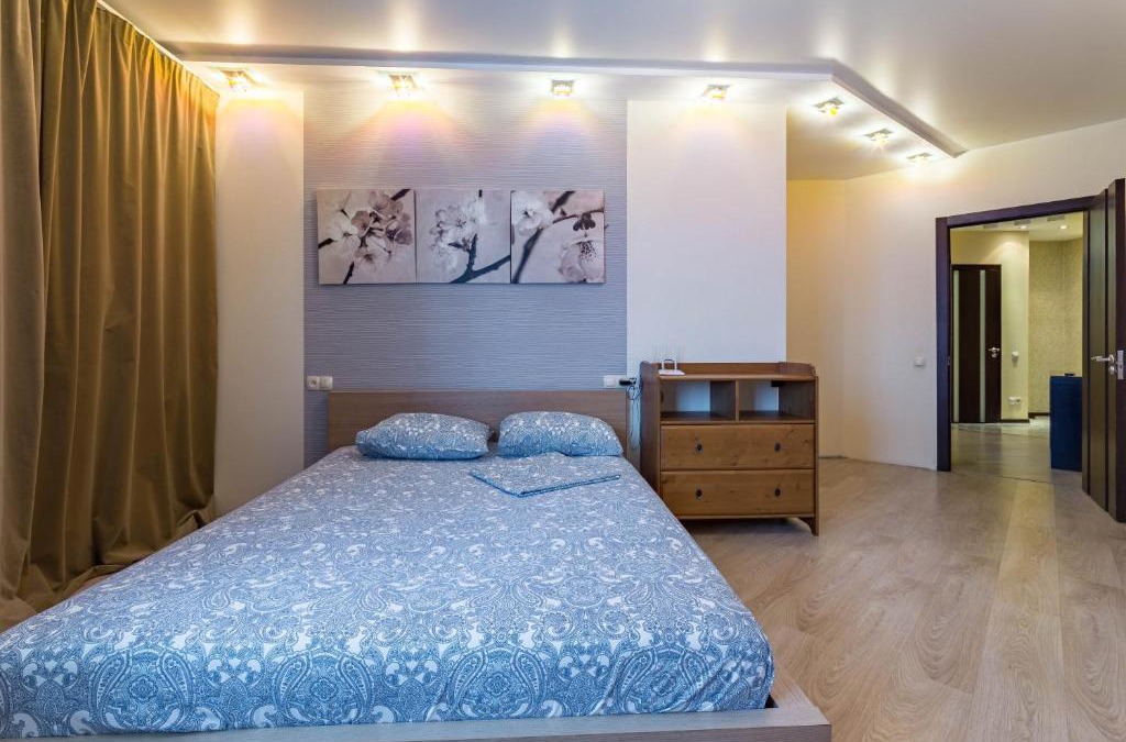 Kirovskiy rayon Apartment | Просторная квартира рядом с УрФУ