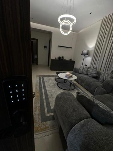 Riyadh Apartment | شقة بغرفة نوم وصالة أنيقة