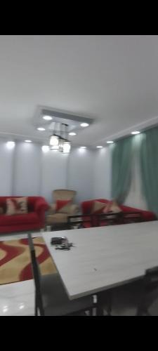 Pyramids Gardens Apartment | شقة فندقية