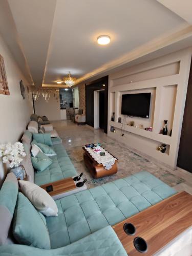 Shubra al Khaymah Apartment | كوبري المظلات يطلع على كورنيش النيل و كوبري تحيا مصر