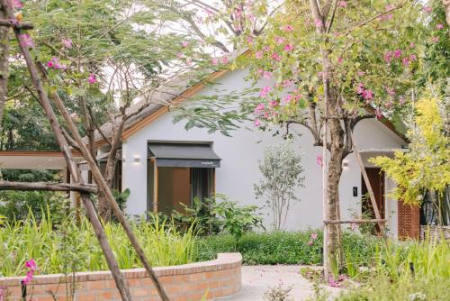 Rim Tai Resort | ดาวนับพัน Baanphandao