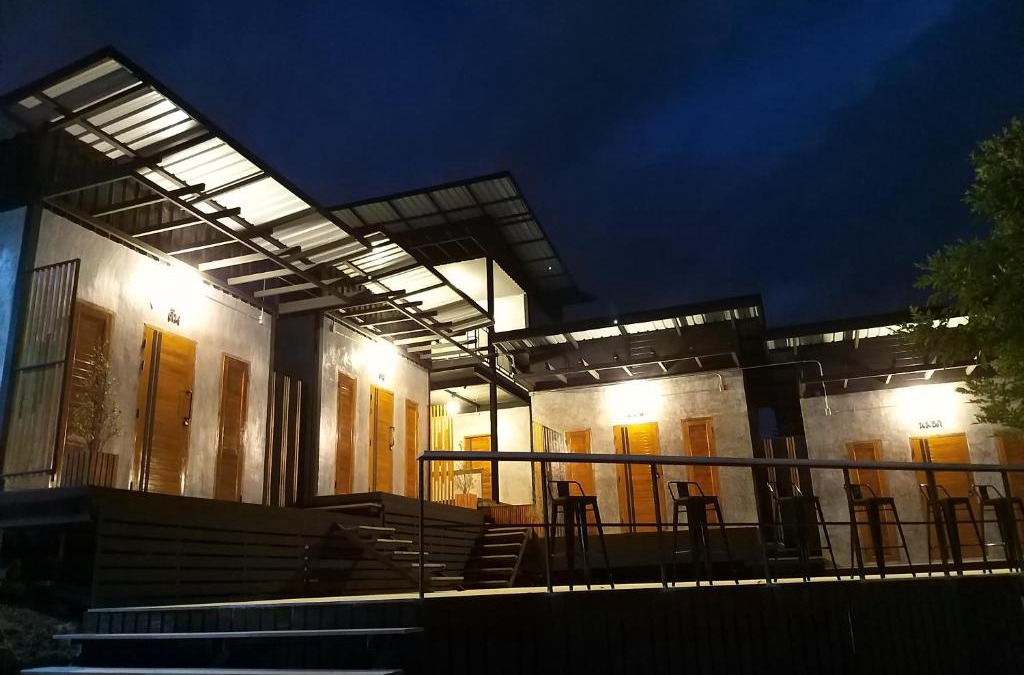 Khaem Son House | ดิน ดาว หนาว หมอก