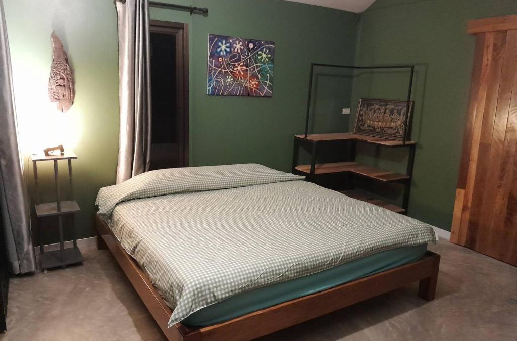 Trat House | บ้านลูกจัน Bann Lookjan Trat