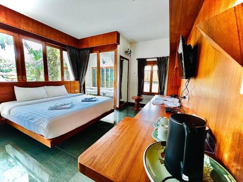 Chumphon Bed & Breakfast | บ้านสวนวารินทร์