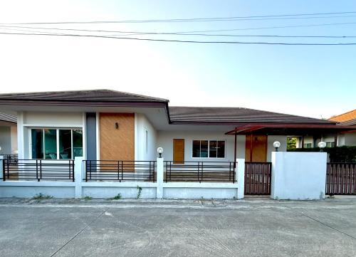 San Pu Loei Ski Chalet | ปภังกรโฮม 2 ท่ารั้ว Papungkorn Home 2