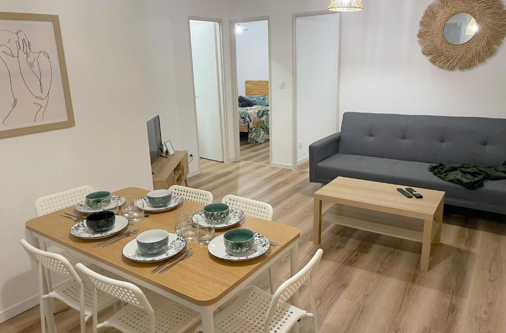 Saintes Apartment | ღ Le Saintois Au cœur de ville, Spacieux & Wifi