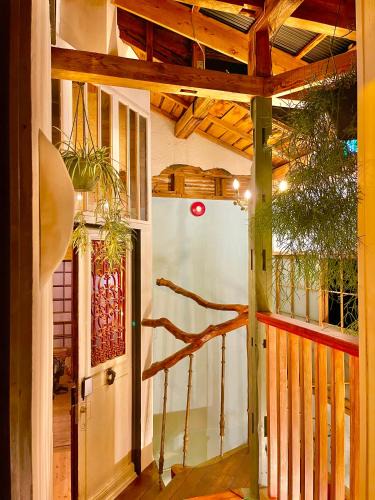 Shuzenji Hotel | 泊まれる廃墟 ぐんじょう