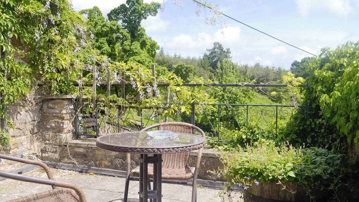 Mitcheldean Cottage | 0 bedroom accommodation in Edge Hills, near Littledean