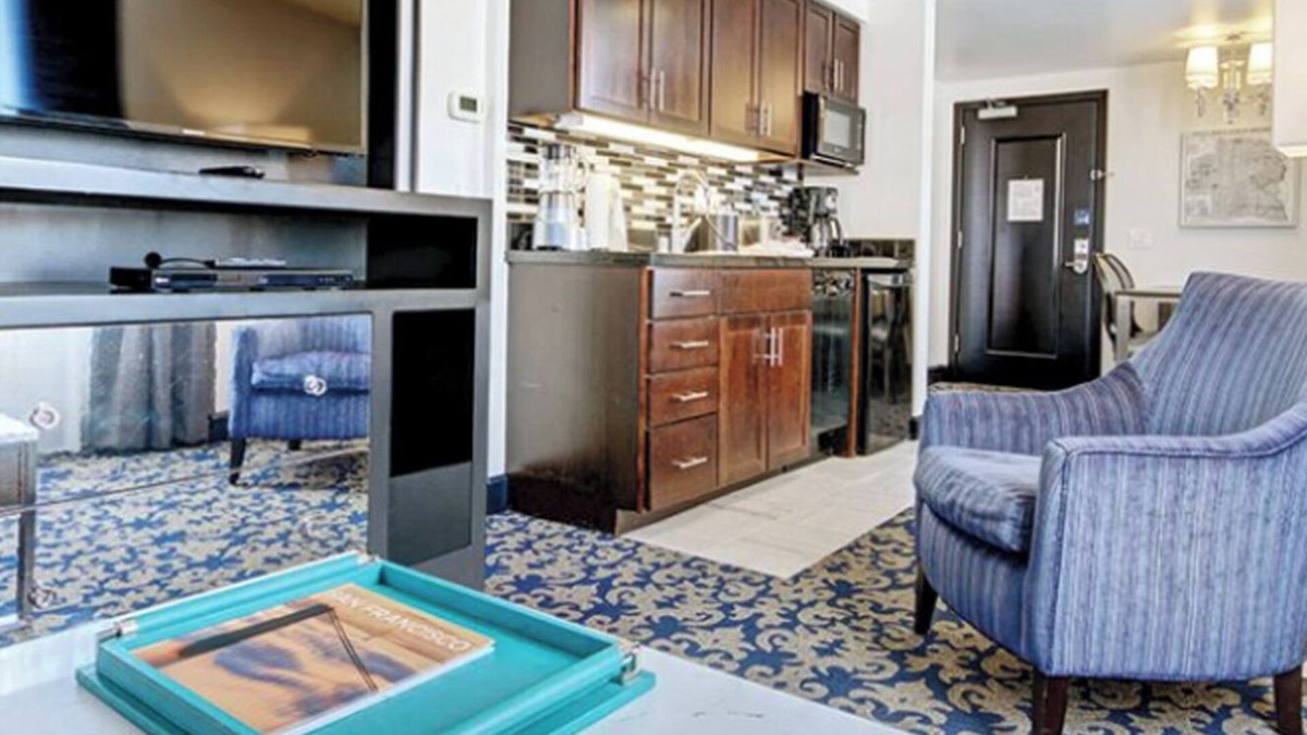 Theater District Hotel | 01/11/26 - 01/15/26, 4 nites @ 1BR Deluxe unit - Walk to JP Morgan Conference