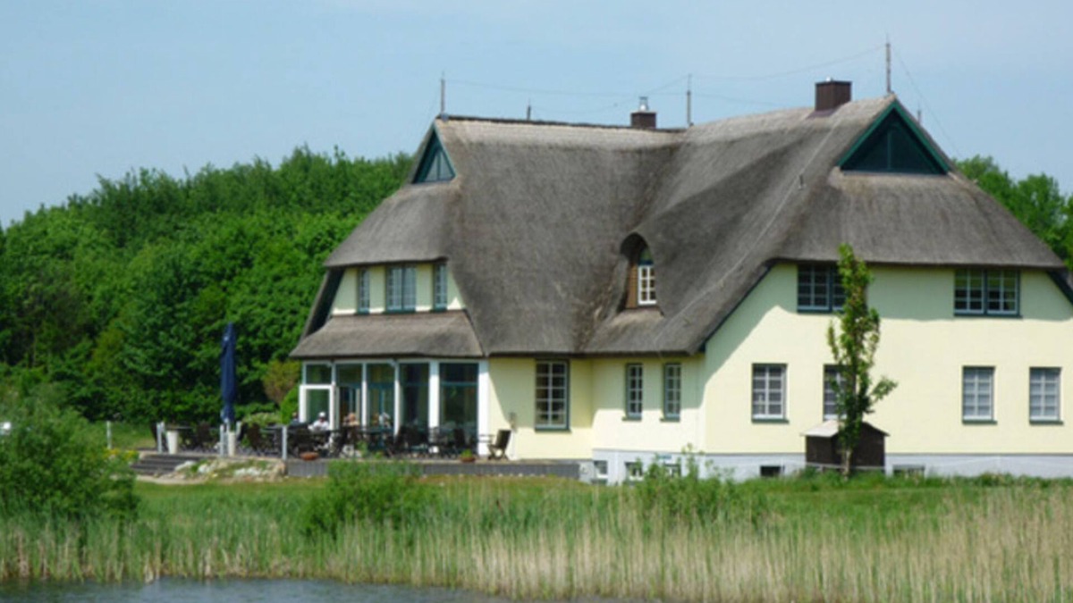 Rugen Island Apartment | 05 Albatros Fewo Kat. V - Clubhouse Golf-centrum Schloss Karnitz