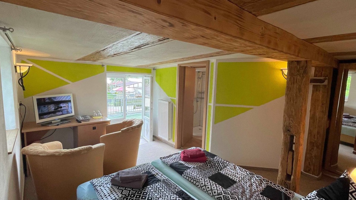 Dobbertin Apartment | 05 double room with terrace and a view of the Dobbertiner See - Insel-Hotel Dobbertin