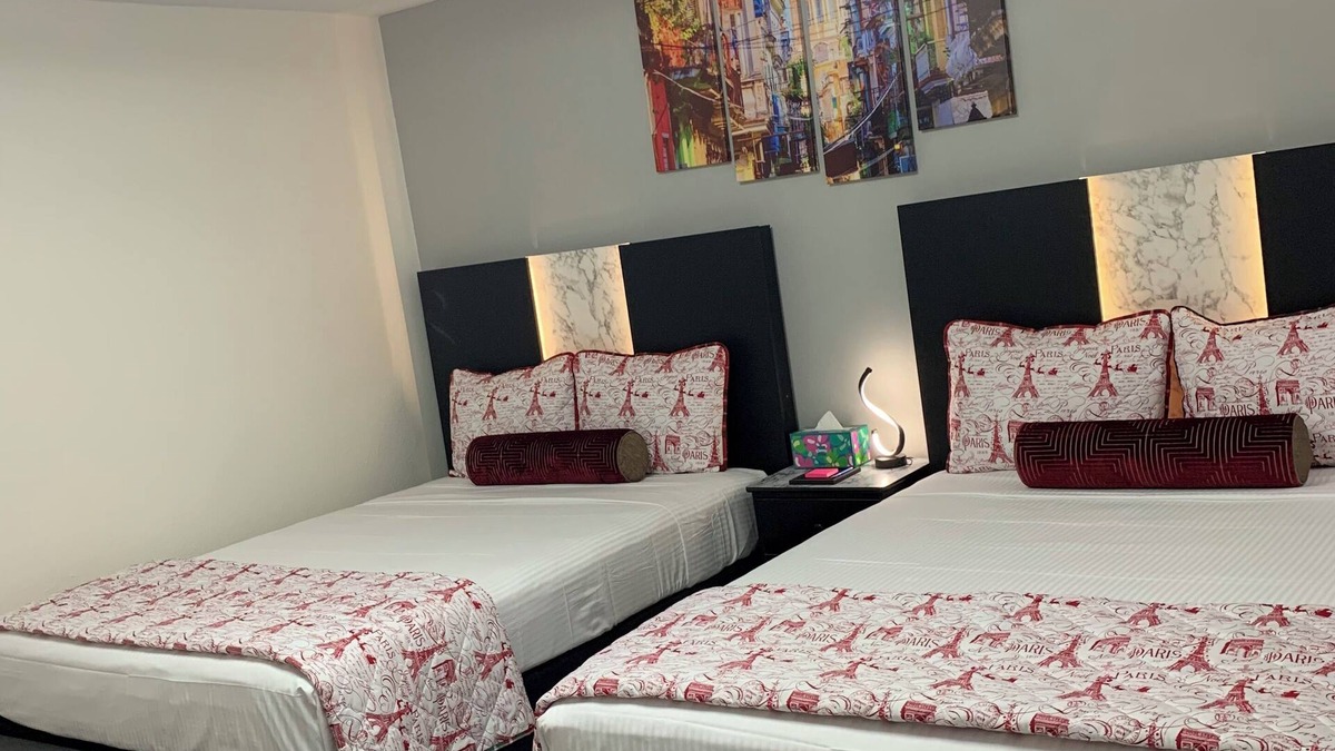 Royal Crest Rancheros Apartment | 1,2,3,4 Escape comfort & style. You'll love it!"