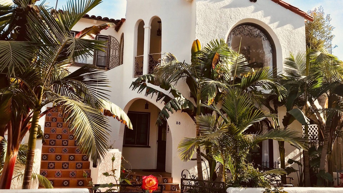 Belmont Shore House | 1/2 Block to the Beach w/Bikes & Paddleboards: Casa de las Palmas