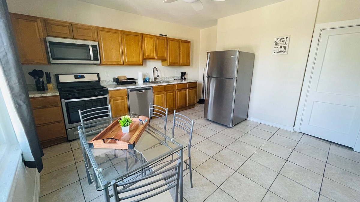 Elkins Park Apartment | 1.5-Bedroom Apartment in Elkins Park! Monthly Discount