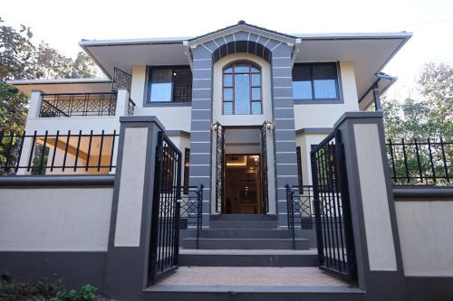 Sarzora Villa | 1-6 BHK Palatial Convertible Independent Villa 12 min Drive To Varca Beach