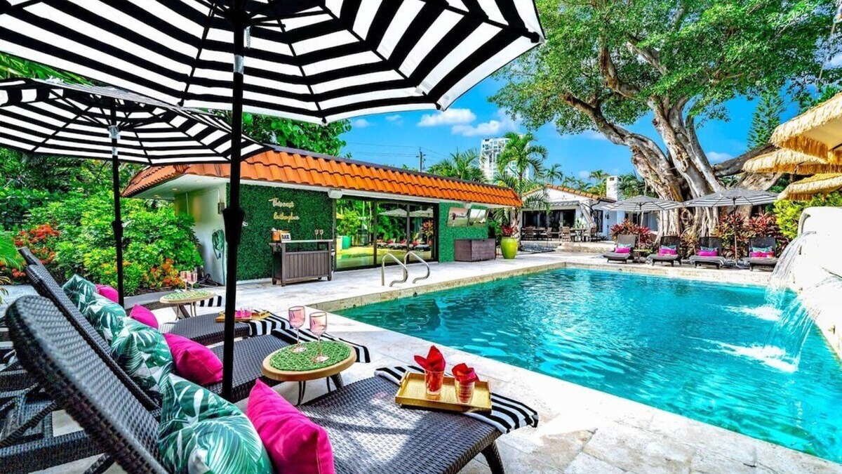 Harbor Beach House | #1 Beach Estate Las Olas Beach Best Location