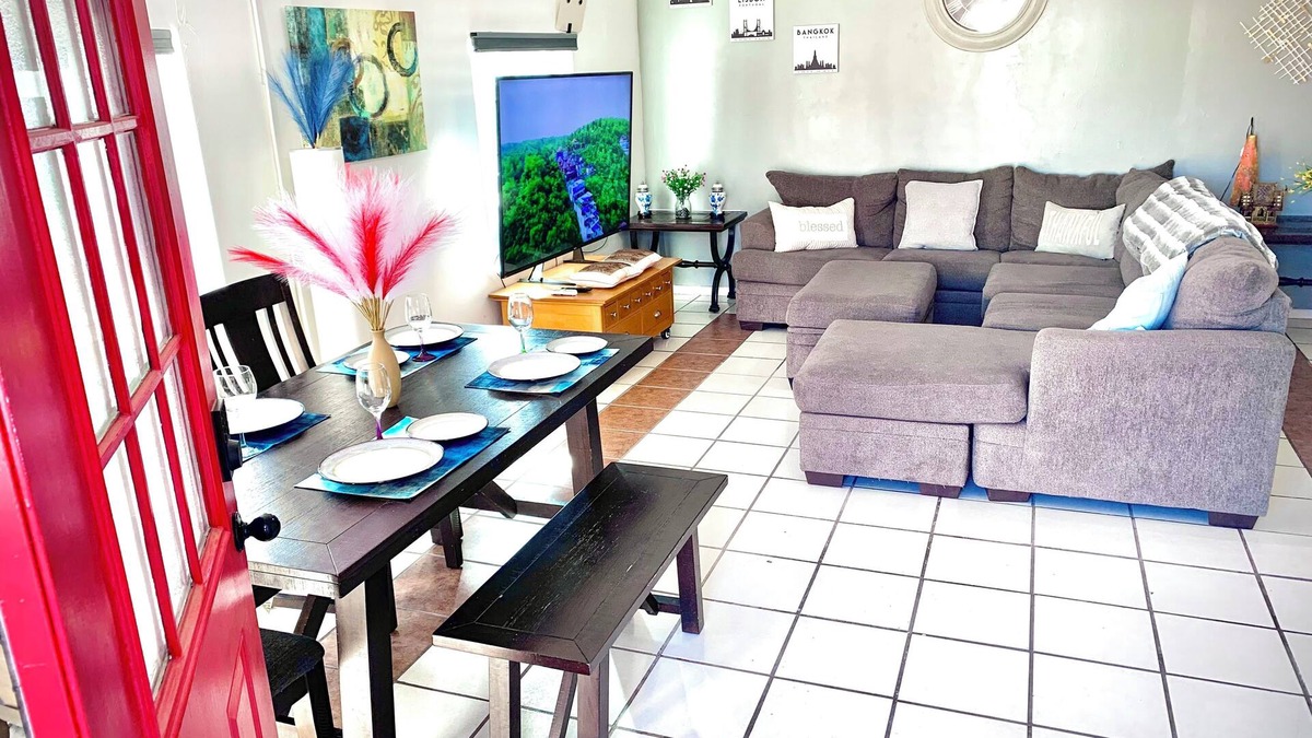 El Paso House | 1 Bed 1 Bath Craven Cottage at Hillside with Wifi, AC & 4K Smart TV