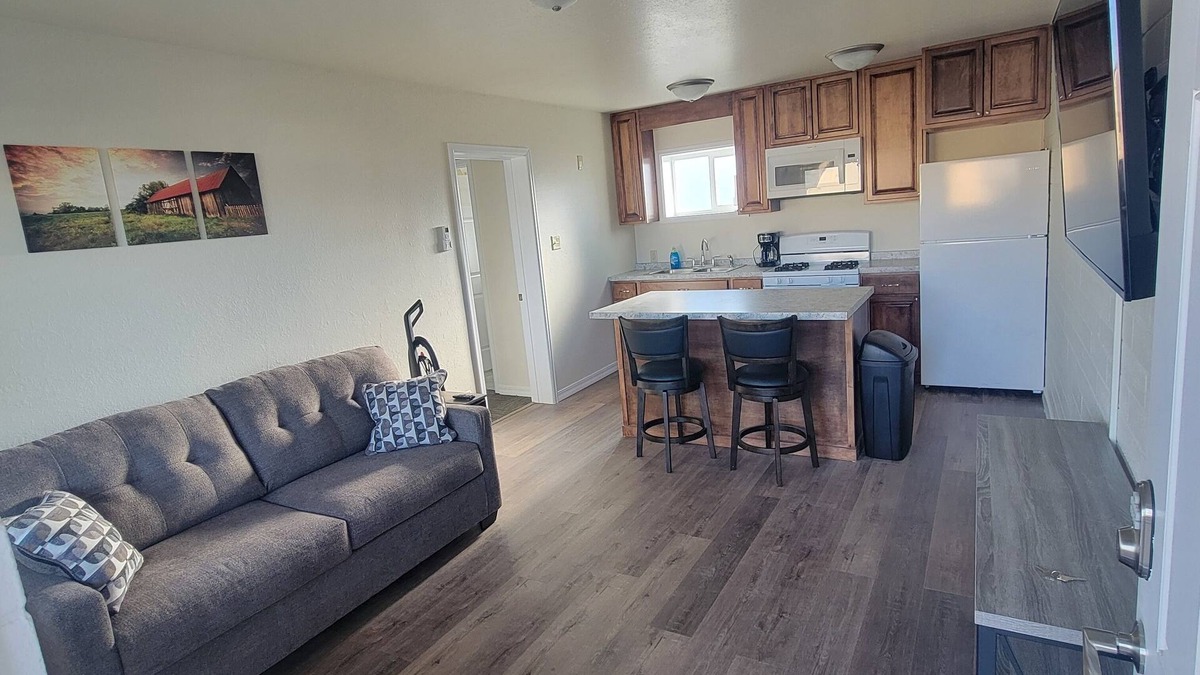 Rawlins Apartment | 1 bed .75 bath Apartment B