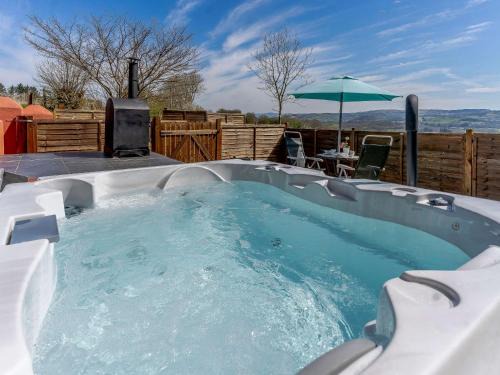 Llanybydder House | 1 bed property in Brynteg 81354