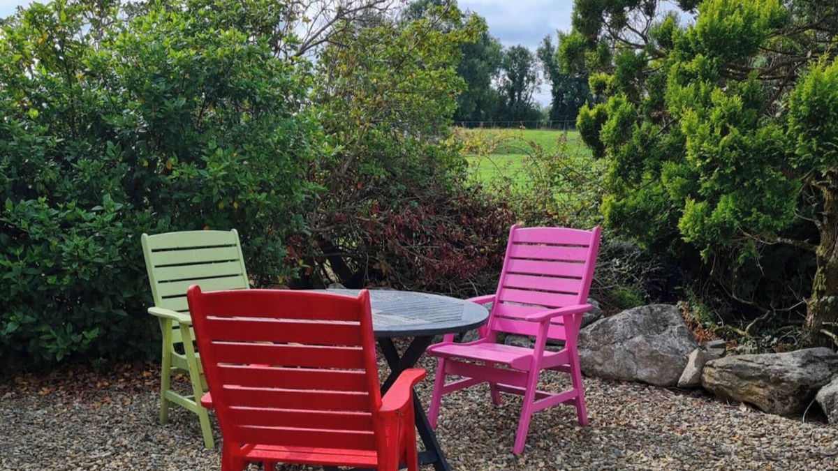 Leinster Apartment | 1 Bed retreat-Sleeps 2-Secure parking-Garden