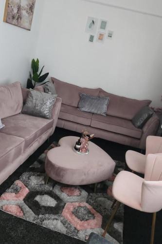 Wolverhampton Apartment | 1 Bed - Sleeps 4 - Wolverhampton City Centre