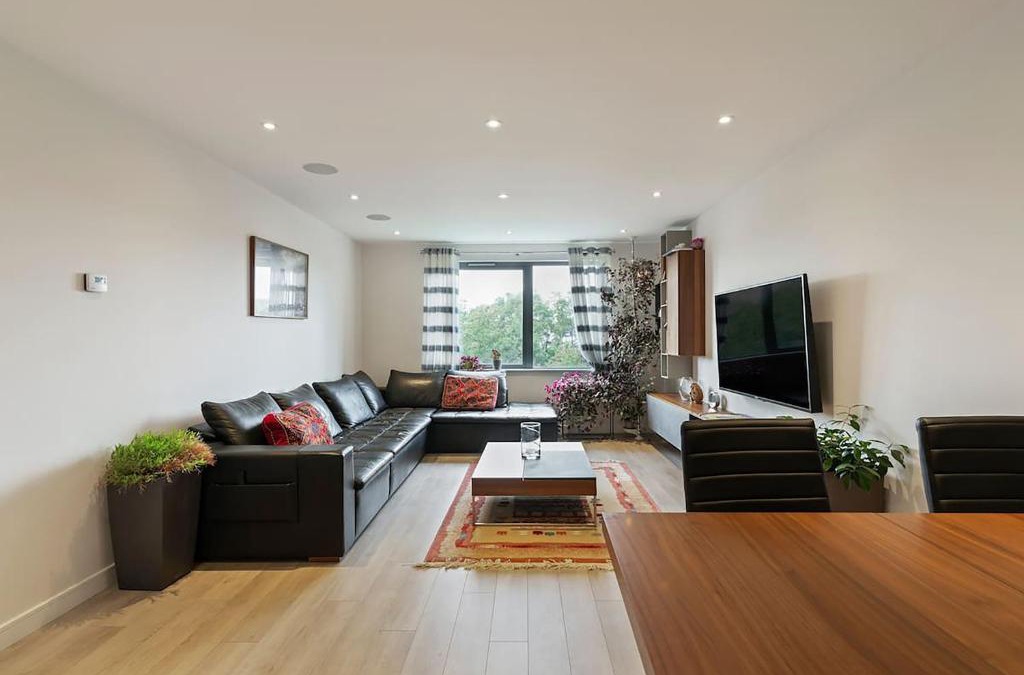 Friern Barnet Apartment | 1-Bed Spacious Flat, North London, 15 Minutes to Central