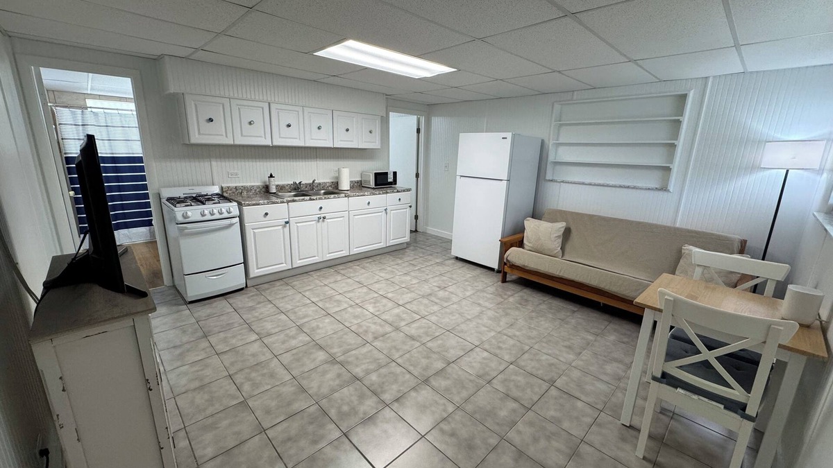 Layton Apartment | 1-bedroom, 1-bath getaway in the scenic Layton, Fl