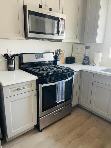 Westlake Apartment | 1 Bedroom 1 Bathroom Near Crypto Center