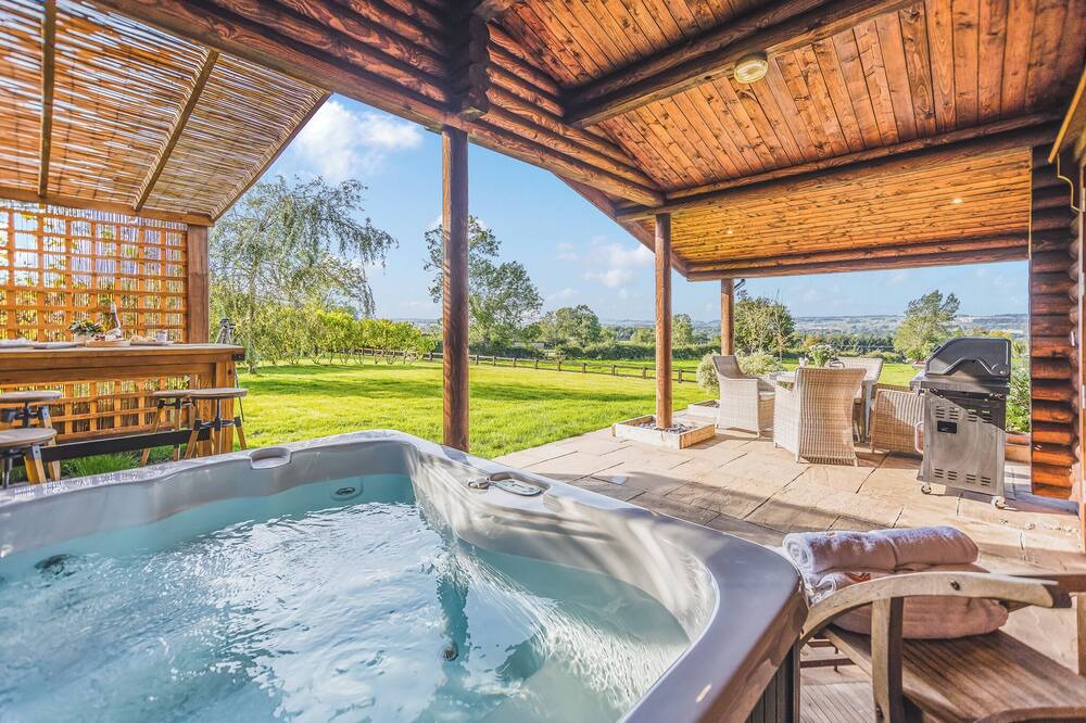 Constable Burton Ski Chalet | 1 bedroom accommodation in Constable Burton