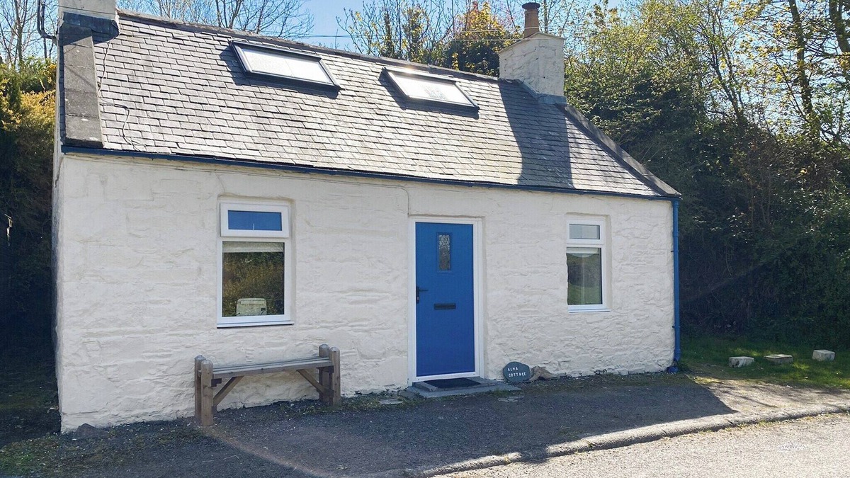Kirkcudbright Cottage | 1 bedroom accommodation in Borgue, near Kirkcudbright