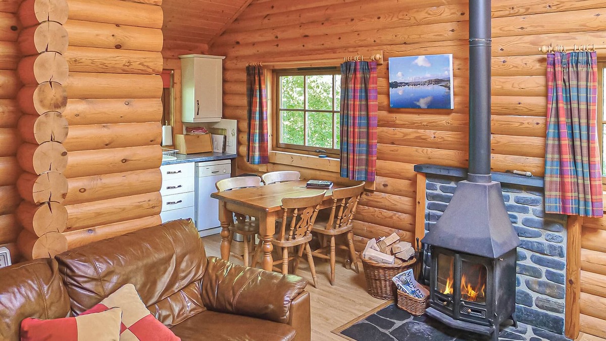 Craobh Haven Ski Chalet | 1 bedroom accommodation in Craobh Haven, Argyll