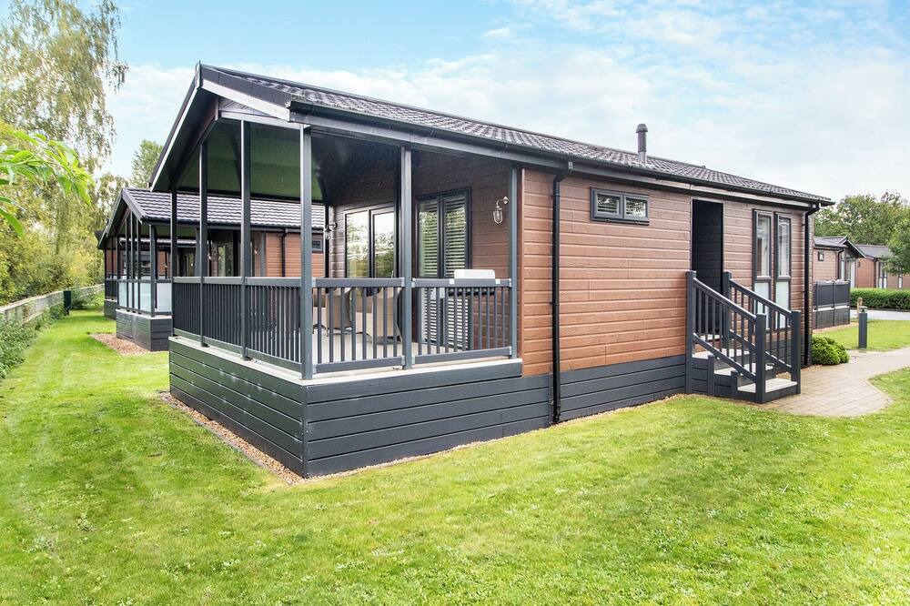 Pentney Ski Chalet | 1 bedroom accommodation in Pentney, King&rsquo;s Lynn