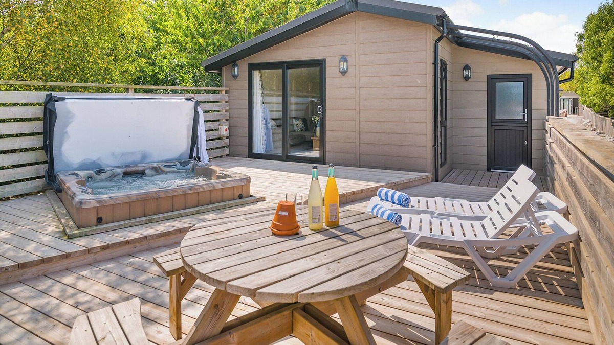 Milverton Ski Chalet | 1 bedroom accommodation in Cannington