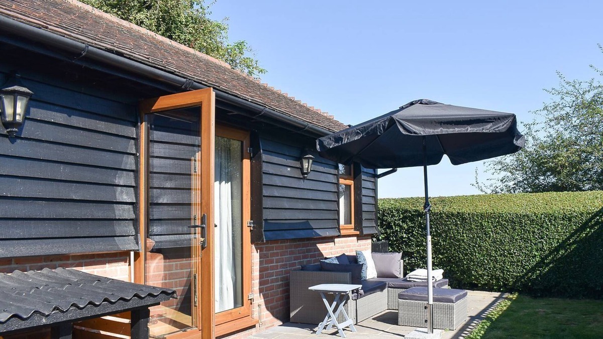 Dial Post Cottage | 1 bedroom accommodation in Dial Post