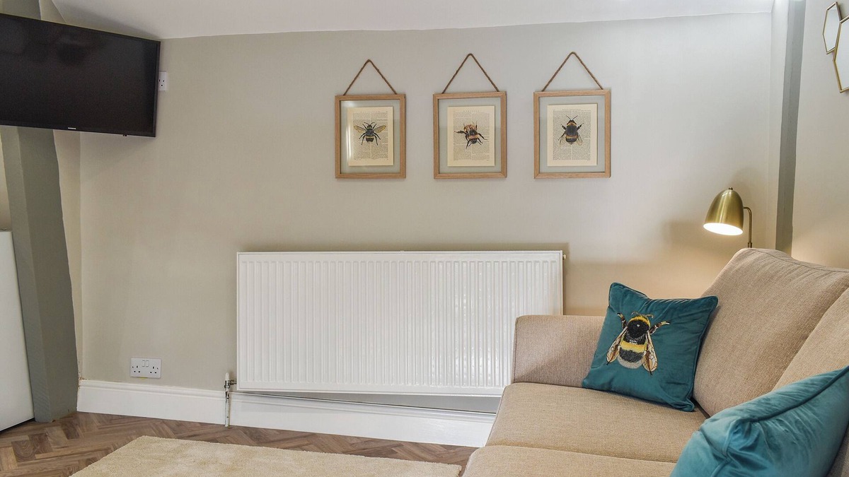Dronfield Cottage | 1 bedroom accommodation in Dronfield