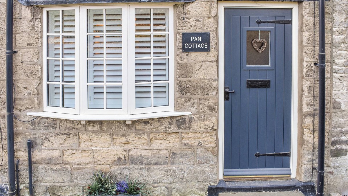 Pickering Cottage | 1 bedroom accommodation in Middleton