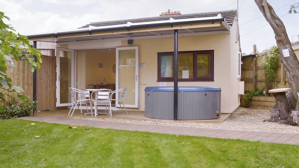 Shoscombe Cottage | 1 bedroom accommodation in Clandown, near Radstock