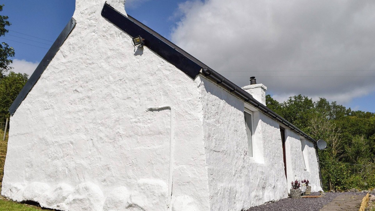 Salen Cottage | 1 bedroom accommodation in Strontian