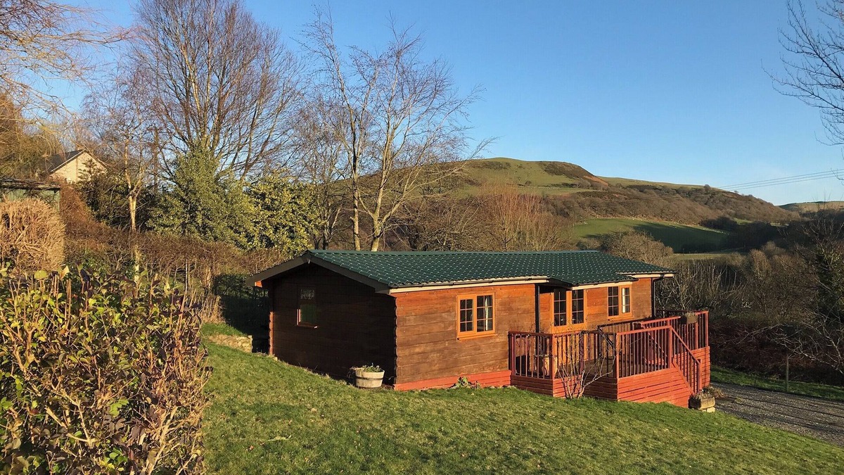 Abergele Cottage | 1 bedroom accommodation in Llanfair Talhairarn, near Abergele