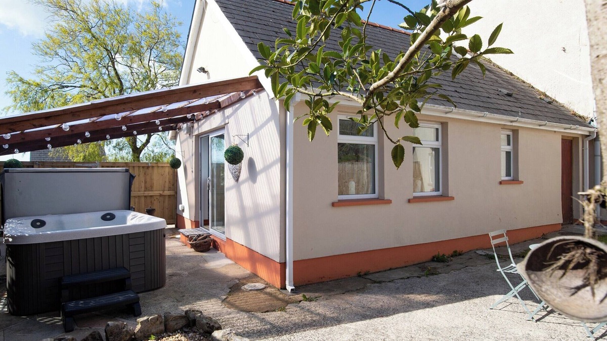 Tavernspite Cottage | 1 bedroom accommodation in Llanteg, Narberth