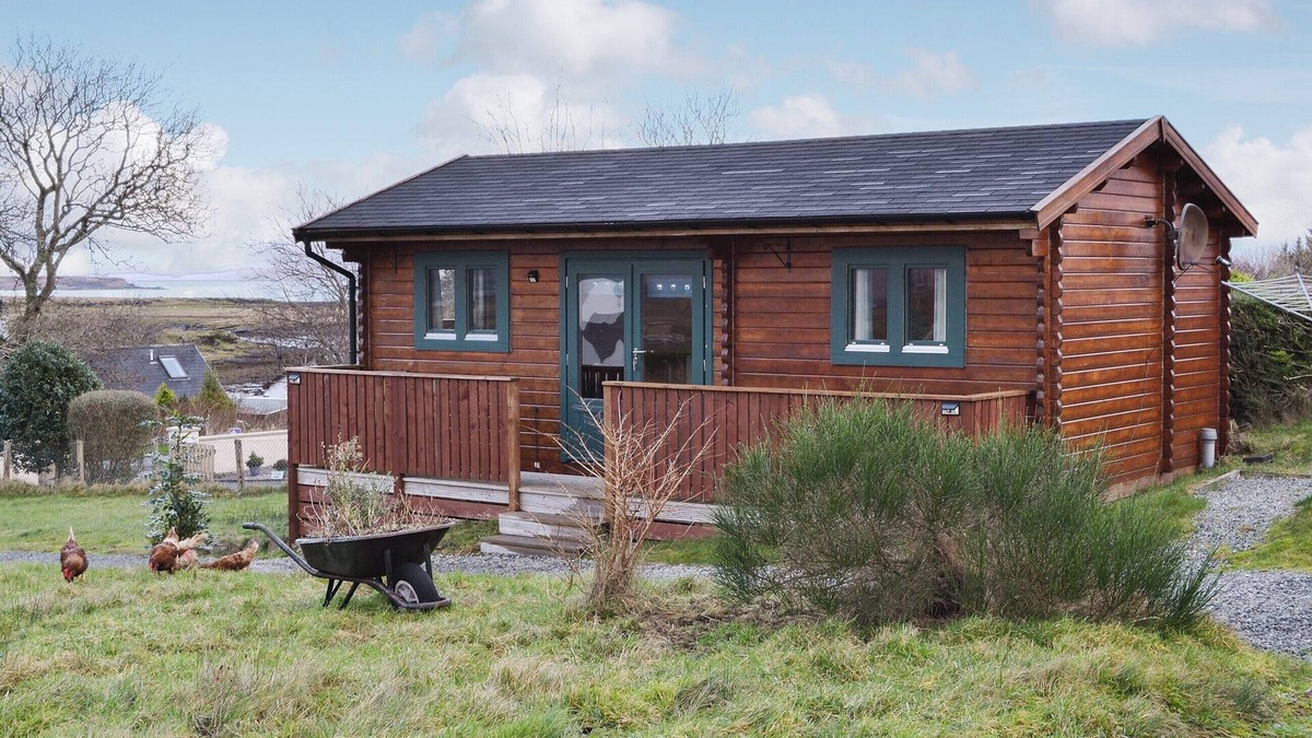 Breakish Cottage | 1 bedroom accommodation in Breakish near Broadford, Isle of Skye