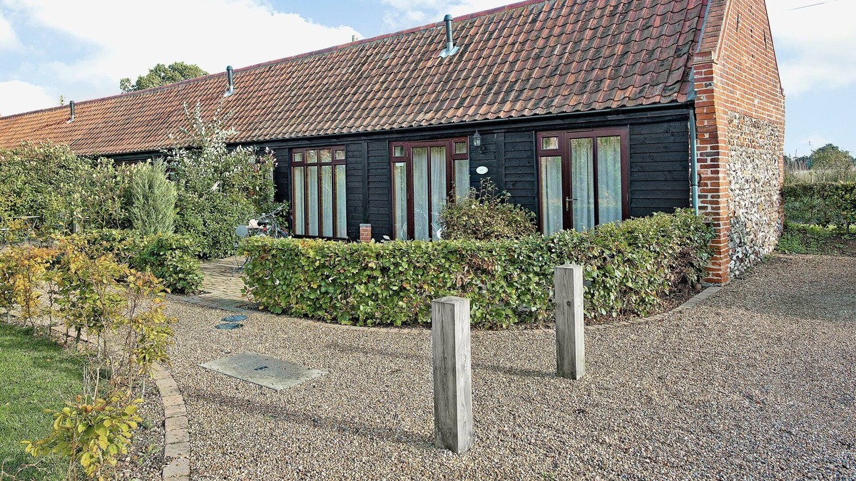 Potter Heigham House | 1 bedroom accommodation in Catfield