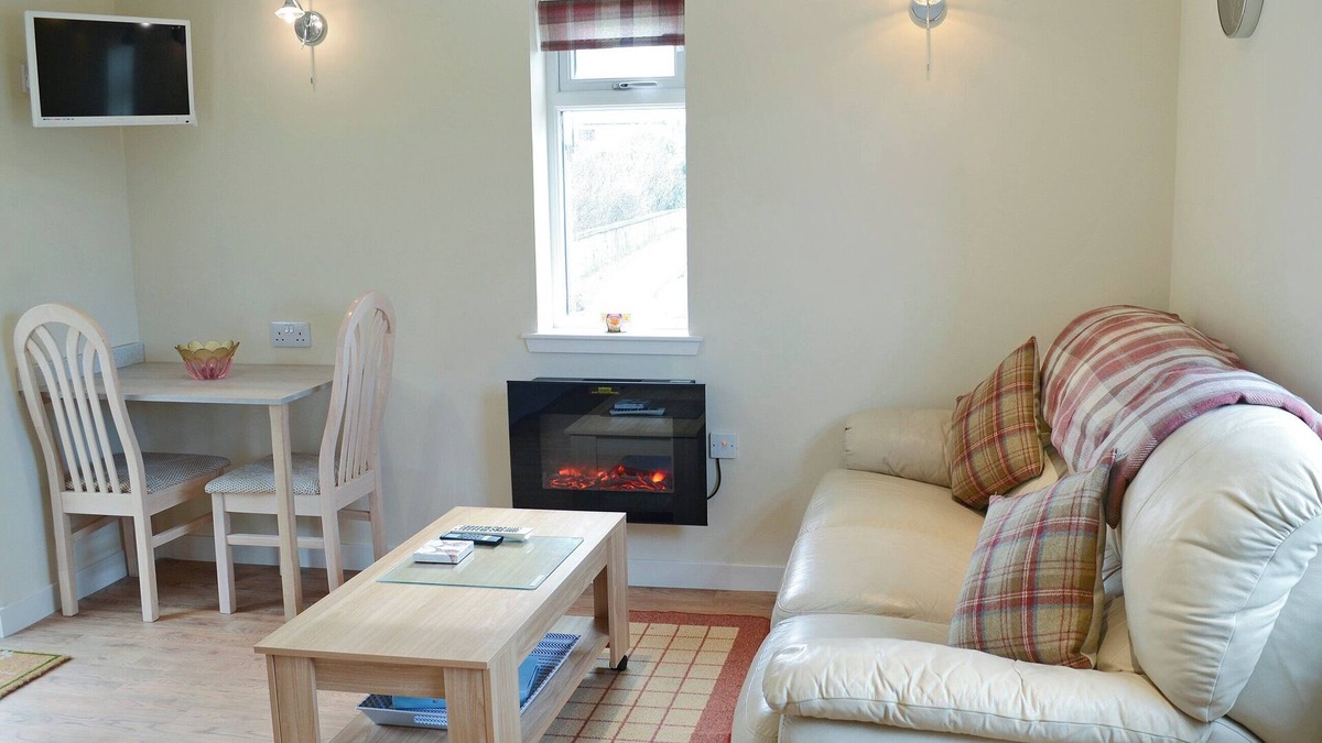 Hunspow Cottage | 1 bedroom accommodation in Castletown, near Thurso
