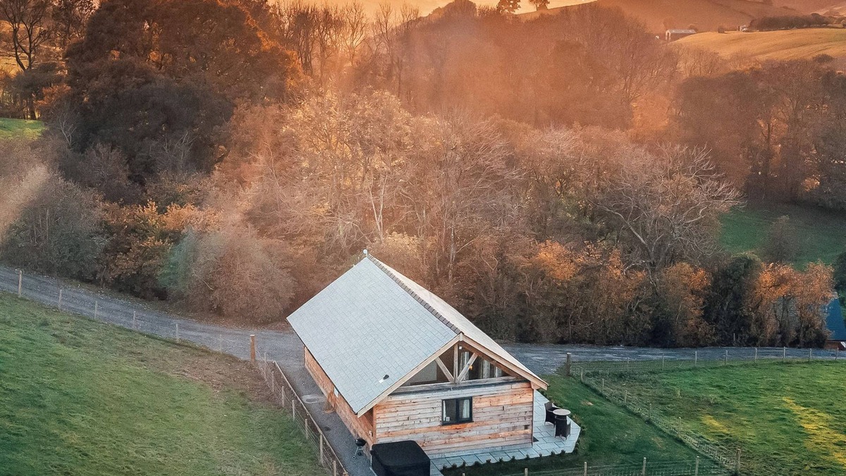 Newtown Cottage | 1 bedroom accommodation in Aberhafesp, near Newtown